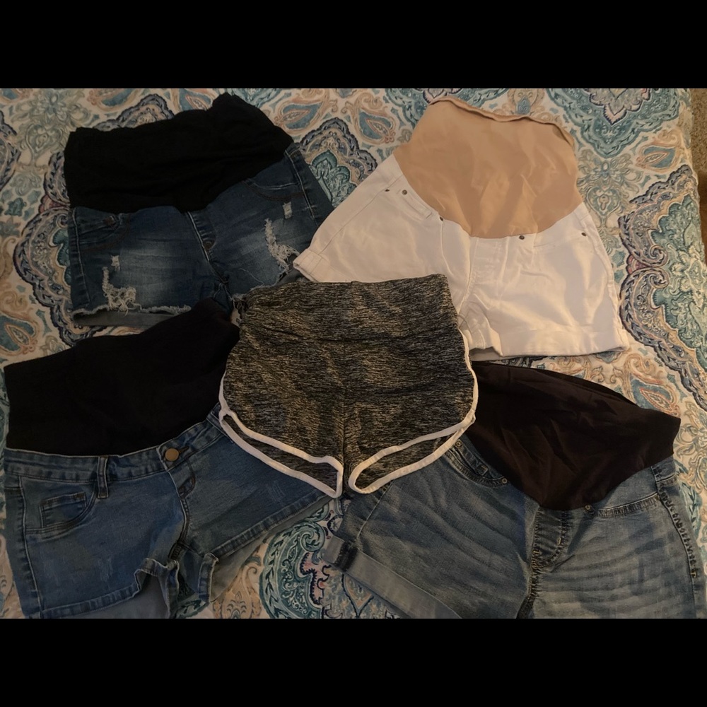 Maternity shorts bundle